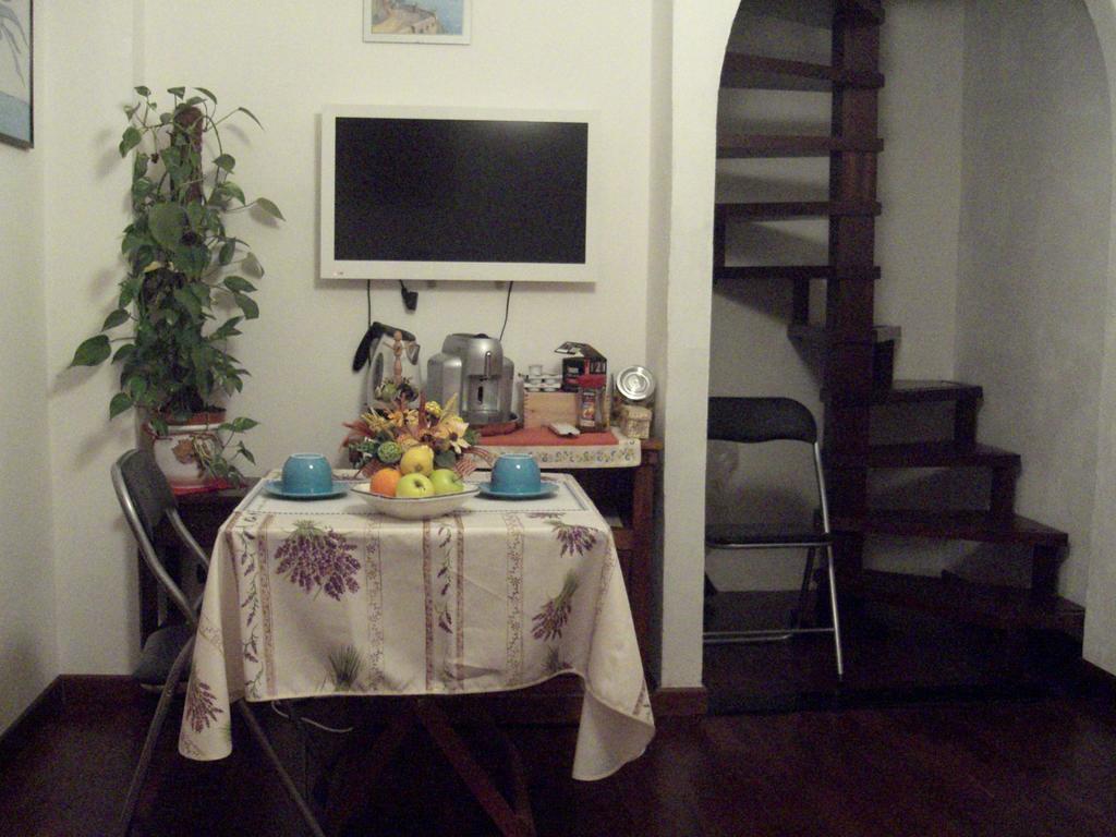 Casa Alle Coste Camere In Affitto Масса-Мариттима Номер фото