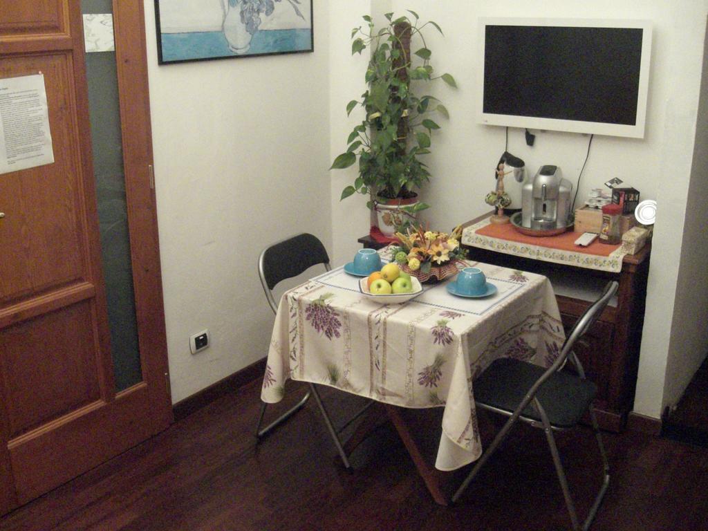 Casa Alle Coste Camere In Affitto Масса-Мариттима Номер фото